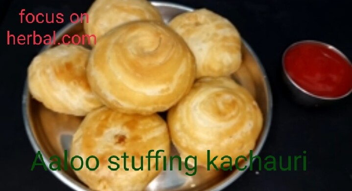 Aaloo stuffing kachauri